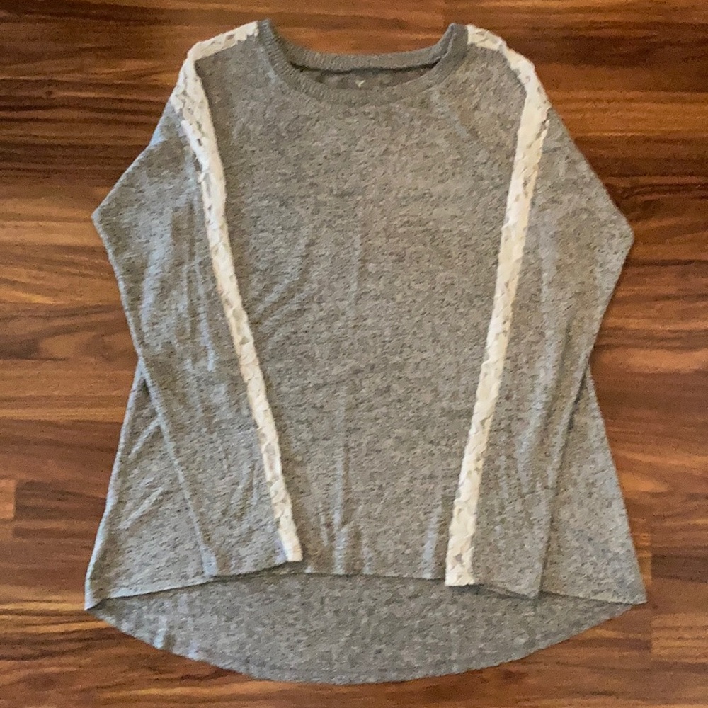 American Eagle medium Gray light weight sweater